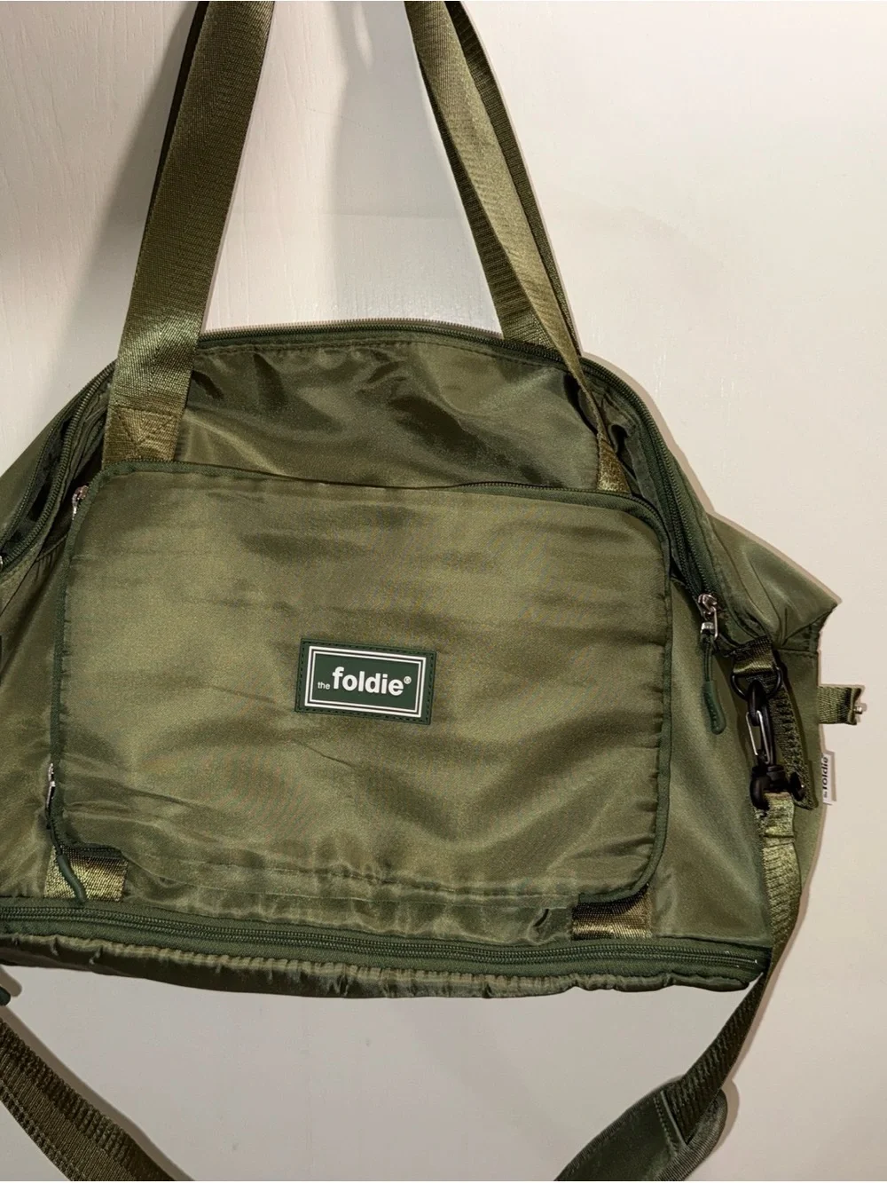 Foldie Olive Green Men’s Duffel Bag with Multiple Compartments